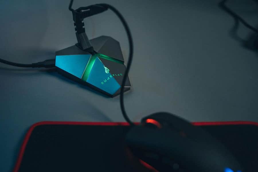 Picture of a Gaming Mouse Bungee, a birthday gift for video gamer.