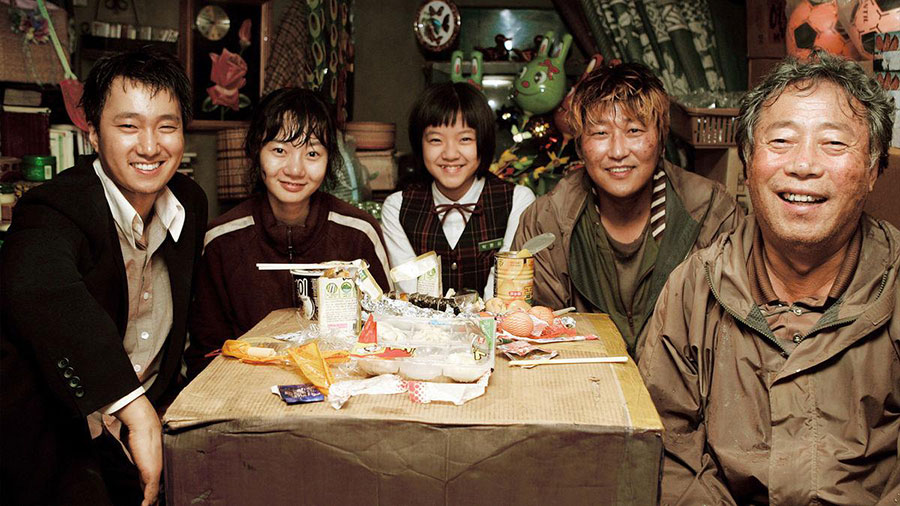 a picture of The Host with its main characters, one of Korean movies for gamers.