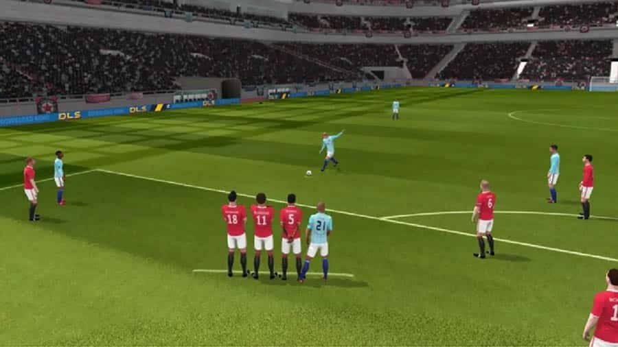 in game Picture of Dream League Soccer, One of best futsal games for android.