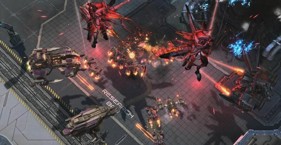 An official picture of StarCraft II, one of the best artillery games on Mac.